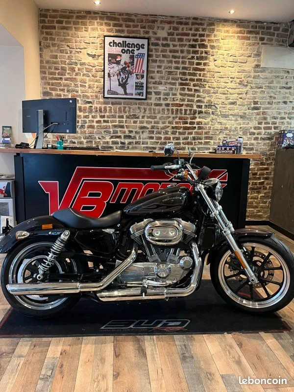 Harley Davidson 883 IRON SUPER LOW